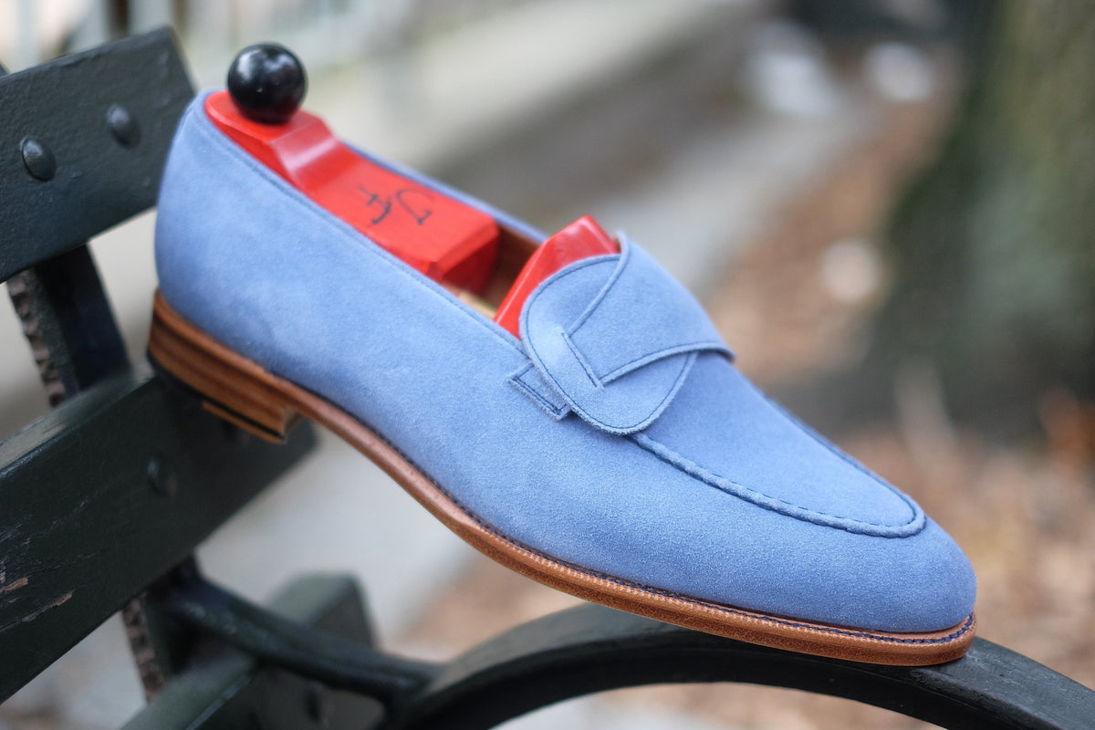 Butterfly Loafers: A Symphony of Style and Sophistication